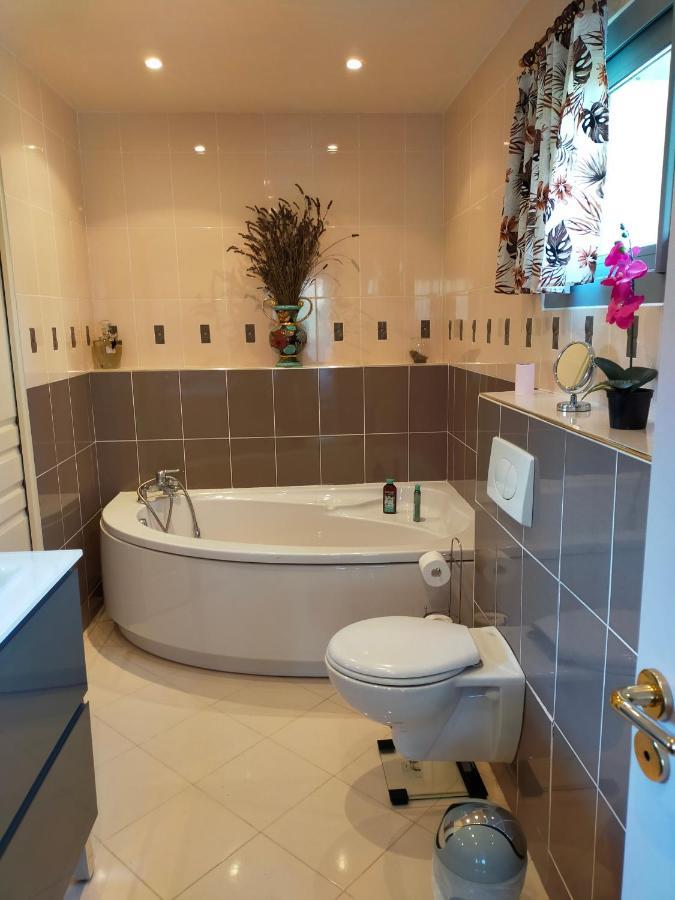 Holly Wood Apartment Ault Bagian luar foto